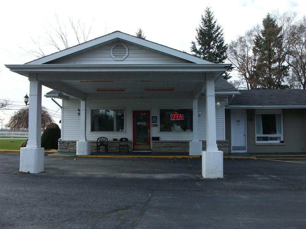 Countryside Inn Kingston Exterior photo