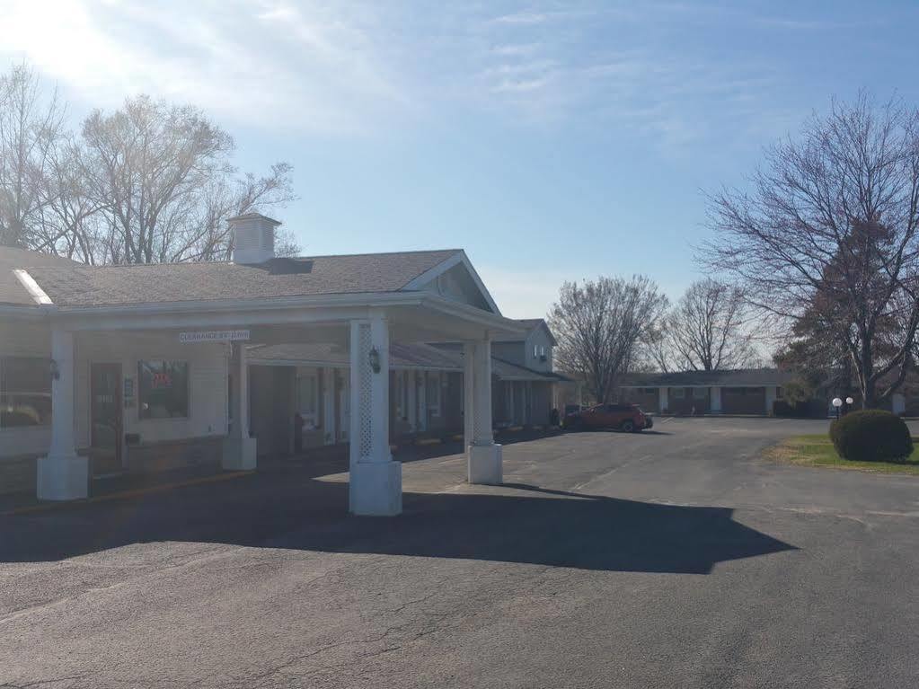 Countryside Inn Kingston Exterior photo